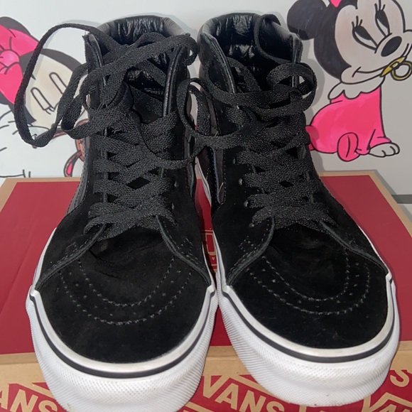 Vans - Picture 2 of 4